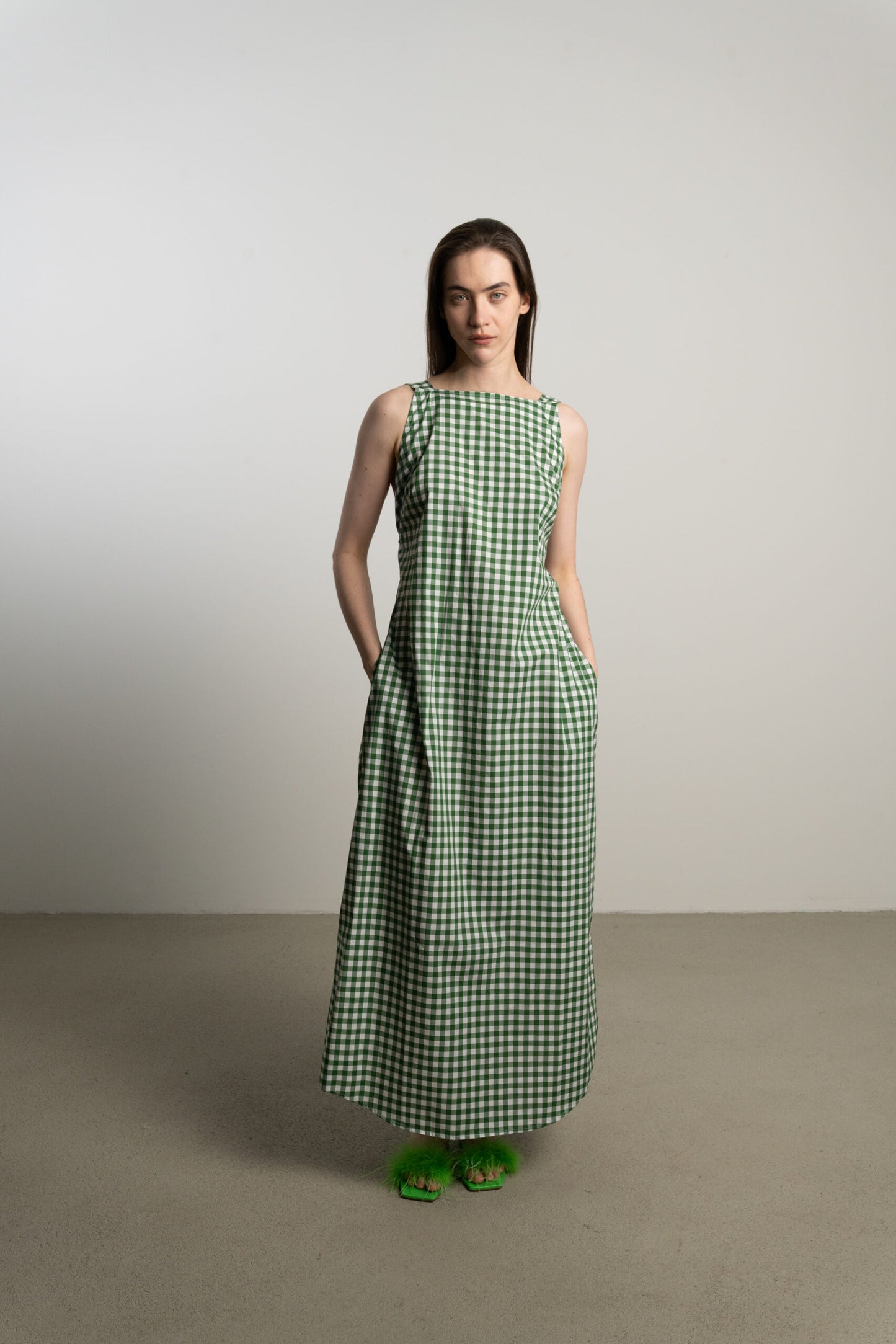 Apron Dress RUTH / leaf vichy