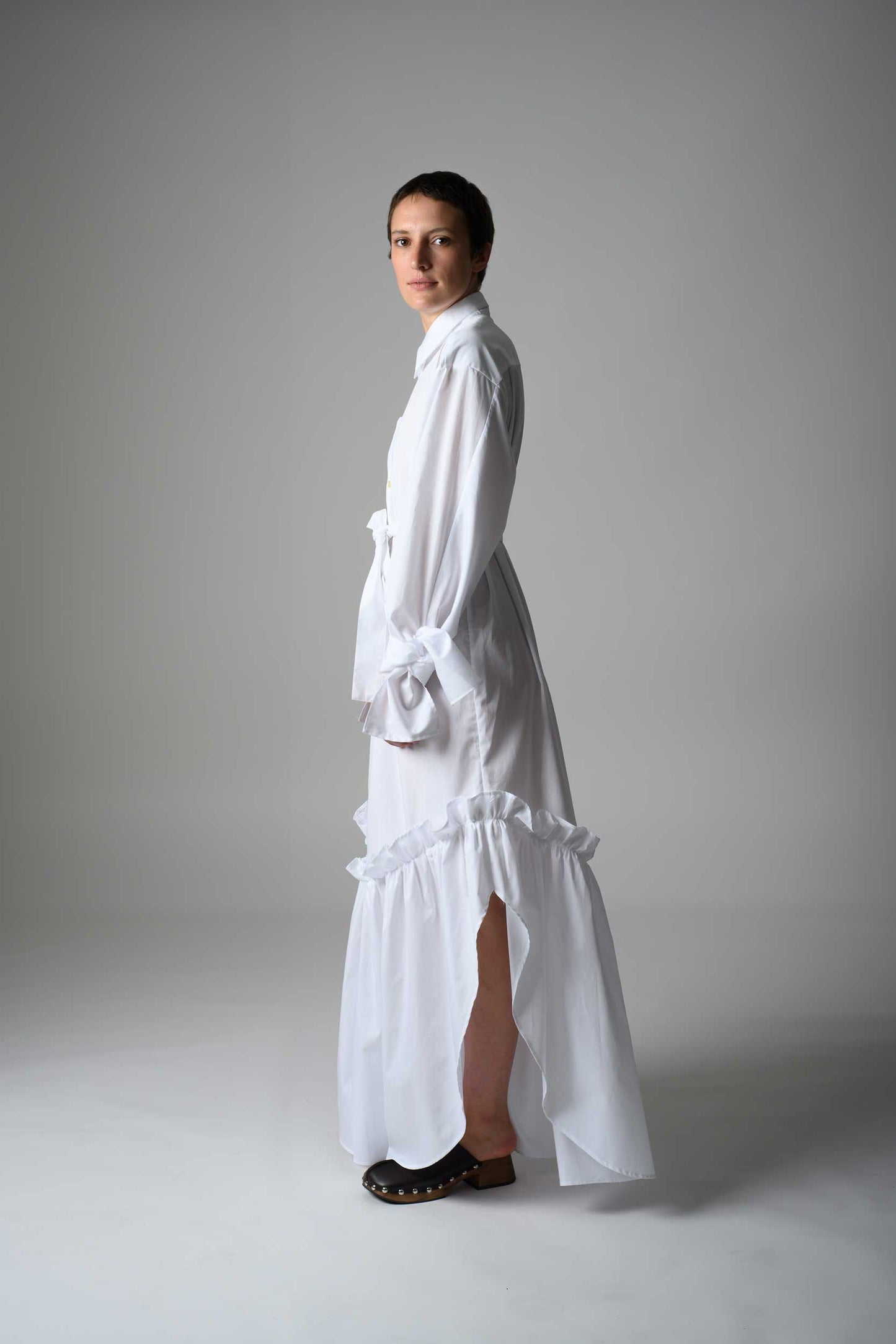 Bow Sleeve Ruffle Dress CAKE / paper