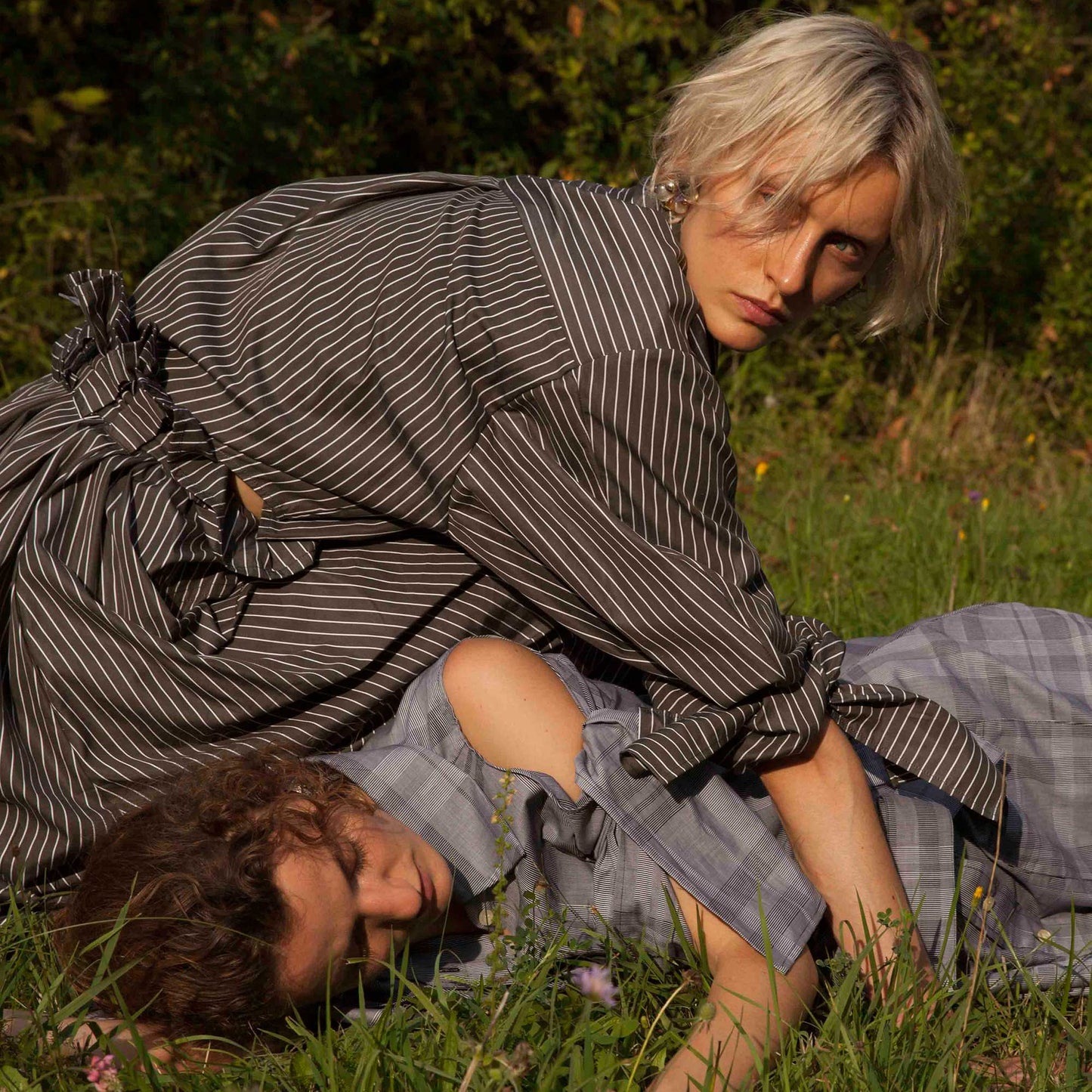 Bow Sleeve Crop Shirt DUSK / black pinstripe