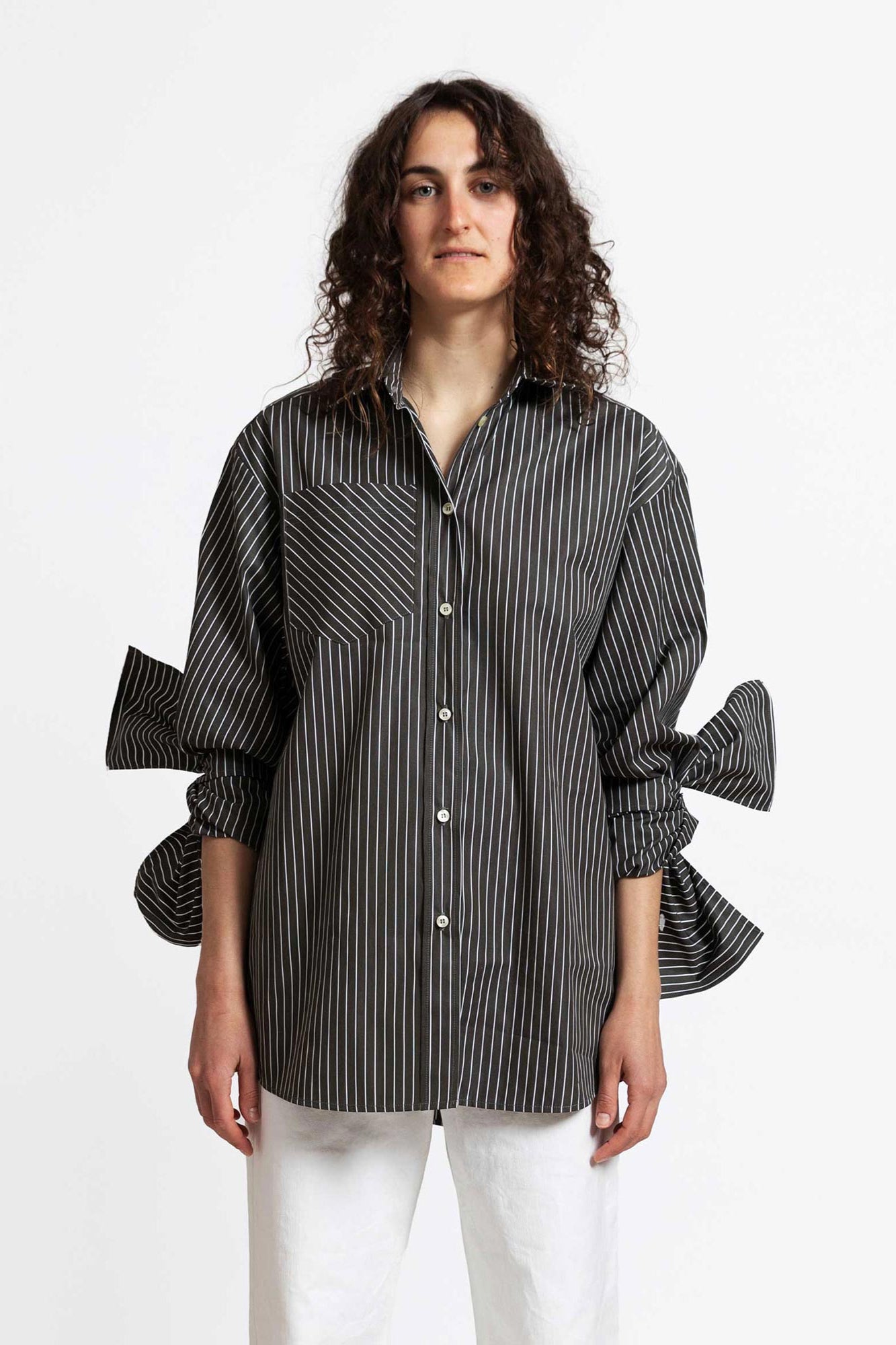 ADVENT SALE 19.12. / Bow Sleeve Shirt DAWN / black pinstripe