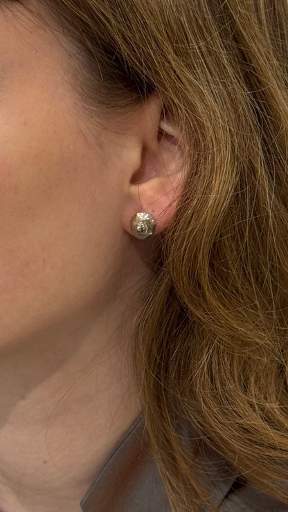ANNA RIESS Stud Earrings / titti/ nose/ pea