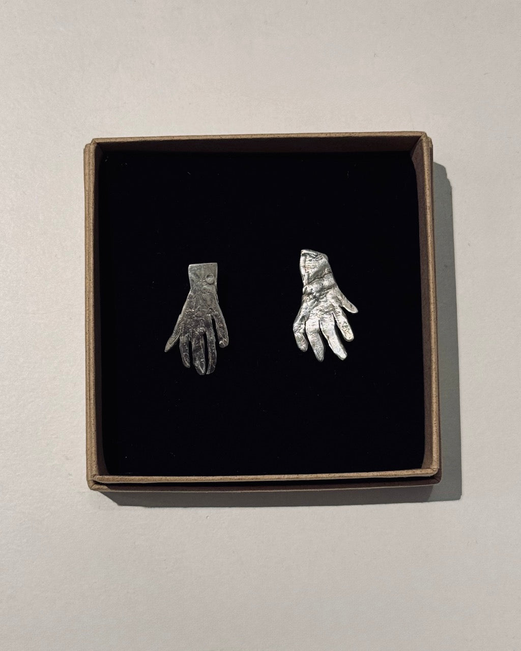 ANNA RIESS Stud Earrings / hand/ ear/ eye