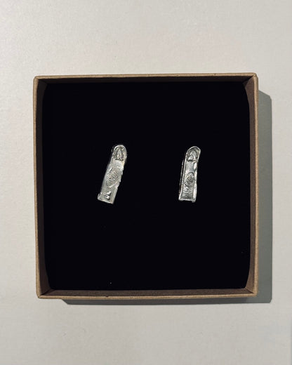 ANNA RIESS Stud Earrings / mouth/ finger/ heart