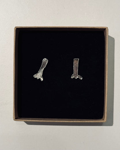 ANNA RIESS Stud Earrings / titti/ nose/ pea