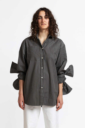 Bow Sleeve Shirt / black pinstripe