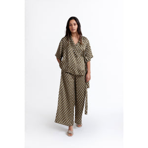 Floaty Wrap Shirt / moss dots